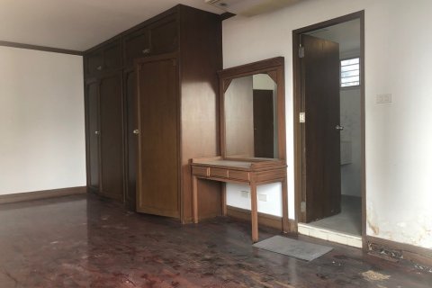 Condominio de 3 dormitorios en Bangkok, Tailandia № 66076 - foto 11