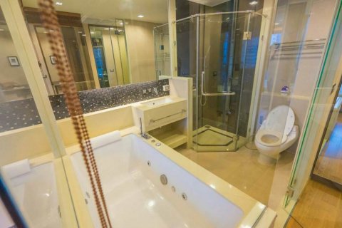 Condominio de 2 dormitorios en Bangkok, Tailandia № 66078 - foto 2
