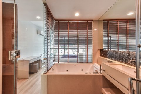 Condominio de 2 dormitorios en Bangkok, Tailandia № 66078 - foto 11