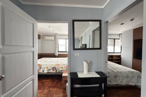Condominio de 2 dormitorios en Khlong Toei, Bangkok, Tailandia № 155454 - foto 6