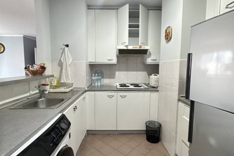 Condominio de 2 dormitorios en Khlong Toei, Bangkok, Tailandia № 155454 - foto 5