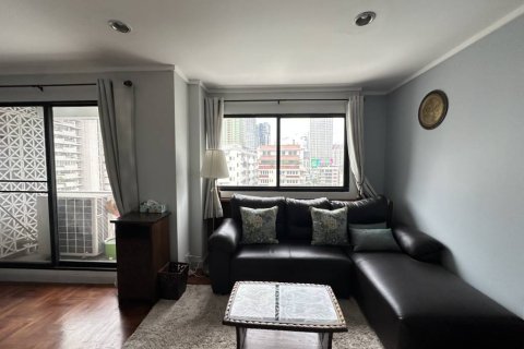 Condominio de 2 dormitorios en Khlong Toei, Bangkok, Tailandia № 155454 - foto 3