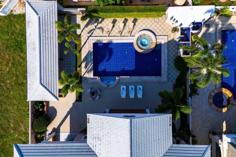 Chalet de 6 dormitorios en Hua Hin, Tailandia № 168800 - foto 26