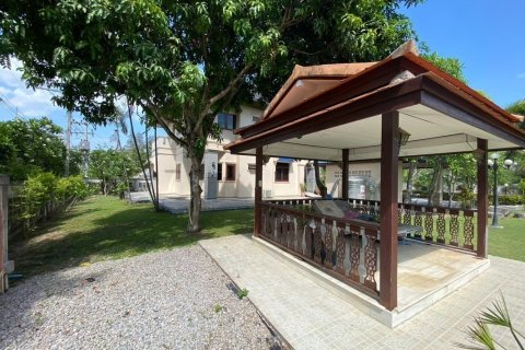 Chalet de 4 dormitorios en Hua Hin, Tailandia № 168801 - foto 26