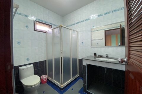 Chalet de 4 dormitorios en Hua Hin, Tailandia № 168801 - foto 13