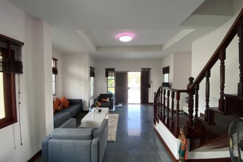Chalet de 4 dormitorios en Hua Hin, Tailandia № 168801 - foto 22