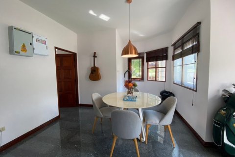 Chalet de 4 dormitorios en Hua Hin, Tailandia № 168801 - foto 19