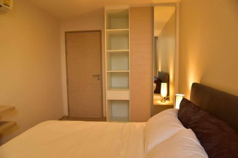 Condo in Watthana, Bangkok, Thailand, 2 bedrooms  № 171825 - photo 2