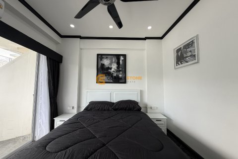 Condominio de 1 dormitorio en Jomtien Beach, Pattaya, Tailandia № 204836 - foto 2