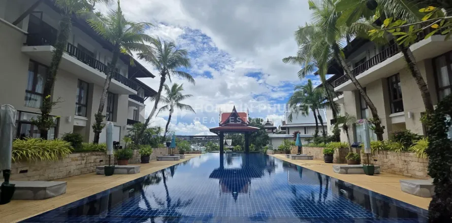 Condo in Phuket, Thailand, 3 bedrooms № 209620