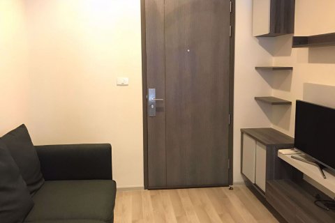 Condominio de 1 dormitorio en Huai Khwang, Bangkok, Tailandia № 48092