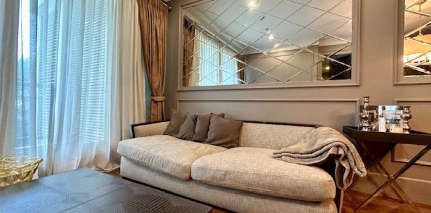 Condo in Bangkok, Thailand, 1 bedroom in The Address Chidlom № 50734
