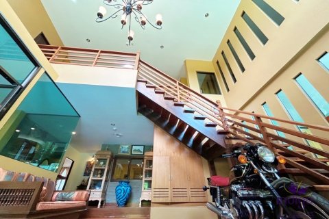 Casa de 6 dormitorios en Hang Dong, Tailandia № 200343 - foto 6