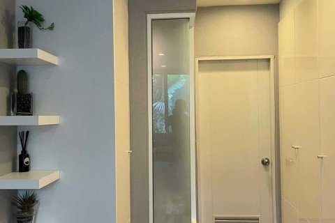 Estudio en el condominio en Khlong Toei, Bangkok, Tailandia № 173620 - foto 7