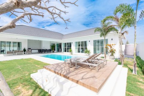 Chalet de 3 dormitorios en Hua Hin, Tailandia № 118408 - foto 3