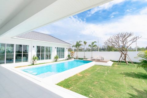 Chalet de 3 dormitorios en Hua Hin, Tailandia № 118408 - foto 4