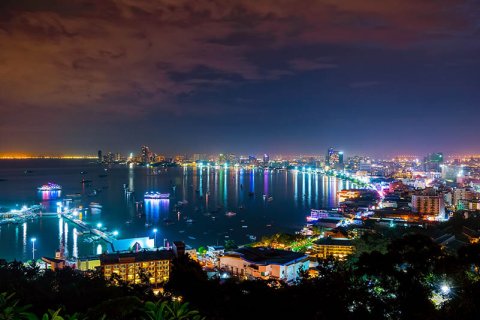 รีวิว Once Pattaya หรูหราตัดกับฉากหลังพัทยา!