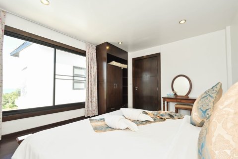 Chalet de 4 dormitorios en Ko Samui, Tailandia № 180135 - foto 10