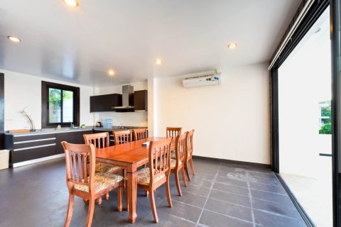 Chalet de 4 dormitorios en Ko Samui, Tailandia № 180135 - foto 5