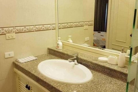 Condominio de 2 dormitorios en Bang Na, Bangkok, Tailandia № 47840 - foto 13