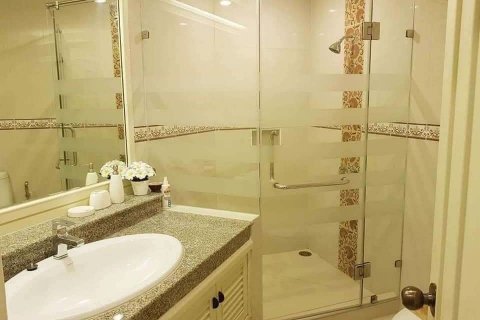 Condominio de 2 dormitorios en Bang Na, Bangkok, Tailandia № 47840 - foto 12