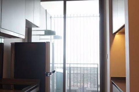Condominio de 1 dormitorio en Khlong Toei, Bangkok, Tailandia № 47839 - foto 6