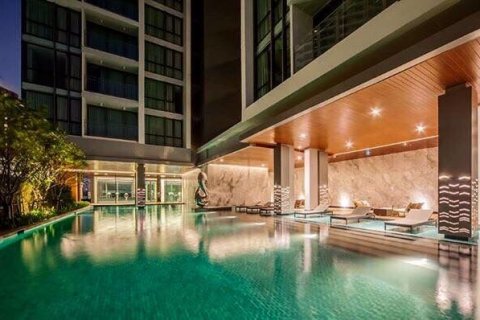 Condominio de 1 dormitorio en Khlong Toei, Bangkok, Tailandia № 47838 - foto 11