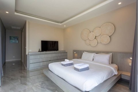 Chalet de 3 dormitorios en Surat Thani, Tailandia № 158809 - foto 10
