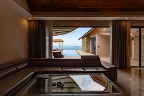 Chalet de 3 dormitorios en Surat Thani, Tailandia № 158809 - foto 8