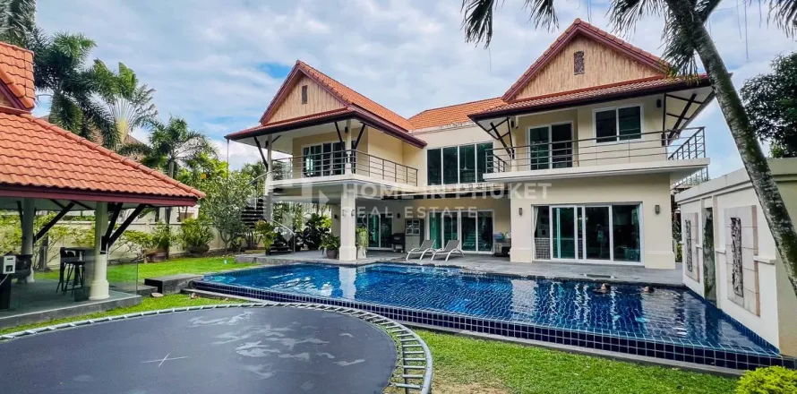 Casa de 5 dormitorios en Phuket, Tailandia № 158804
