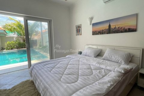Casa de 12 dormitorios en Pattaya, Tailandia № 116988 - foto 16