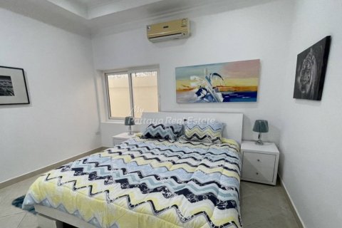 Casa de 12 dormitorios en Pattaya, Tailandia № 116988 - foto 13