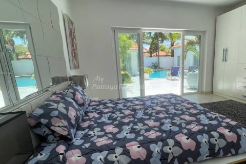 Casa de 12 dormitorios en Pattaya, Tailandia № 116988 - foto 8