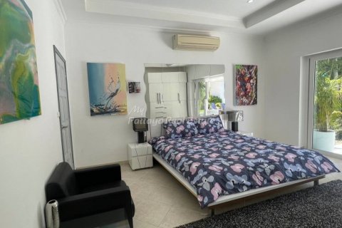 Casa de 12 dormitorios en Pattaya, Tailandia № 116988 - foto 7