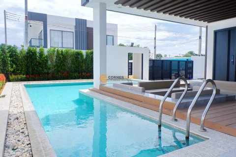Studio in Pattaya, Thailand № 220472