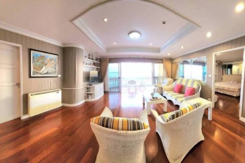 Ático de 3 dormitorios en Pattaya, Tailandia № 155432 - foto 3
