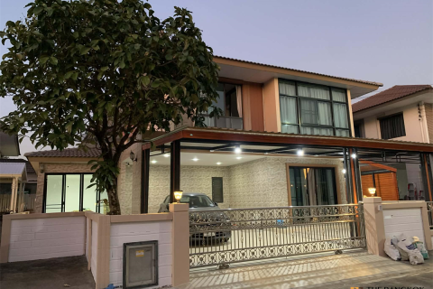 Haus in Bangkok, Thailand 3 Schlafzimmer № 189209