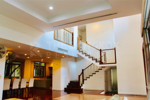 Casa de 4 dormitorios en Bangkok, Tailandia № 189206 - foto 4