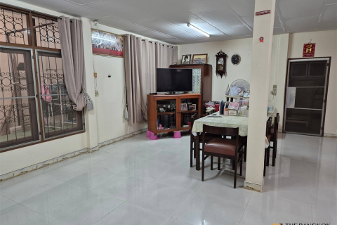 Casa de 2 dormitorios en Bangkok, Tailandia № 189211 - foto 8