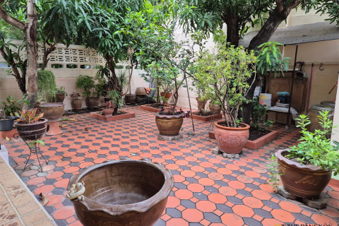Casa de 2 dormitorios en Bangkok, Tailandia № 189211 - foto 6