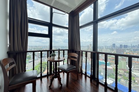 Condo à Chatuchak, Bangkok, Thaïlande, 3 chambres  № 156582