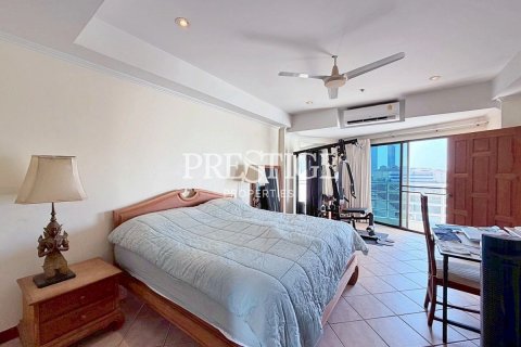 Condominio de 2 dormitorios en Pattaya, Tailandia № 197761 - foto 11