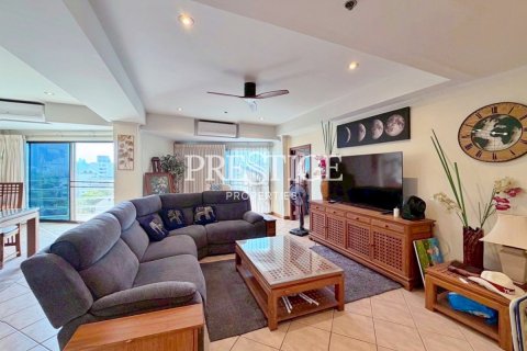 Condominio de 2 dormitorios en Pattaya, Tailandia № 197761 - foto 2