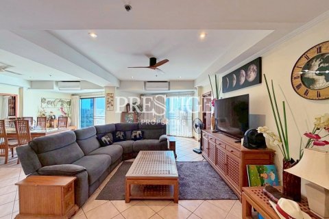 Condominio de 2 dormitorios en Pattaya, Tailandia № 197761 - foto 3