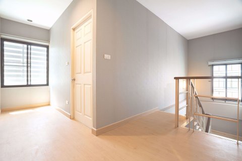 Haus in Suan Luang, Bangkok, Thailand 3 Schlafzimmer № 48097 - Foto 10
