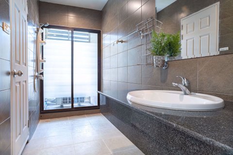 Haus in Suan Luang, Bangkok, Thailand 3 Schlafzimmer № 48097 - Foto 9