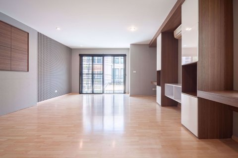 Haus in Suan Luang, Bangkok, Thailand 3 Schlafzimmer № 48097 - Foto 6