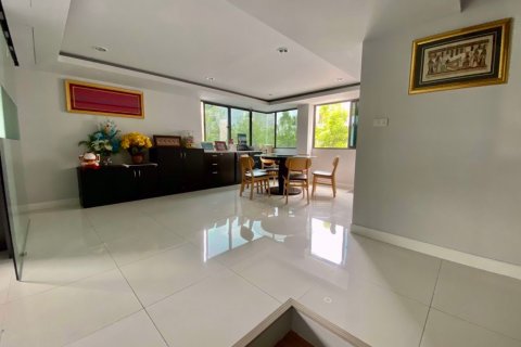 Casa de 6 dormitorios en Yan Nawa, Bangkok, Tailandia № 48101 - foto 5