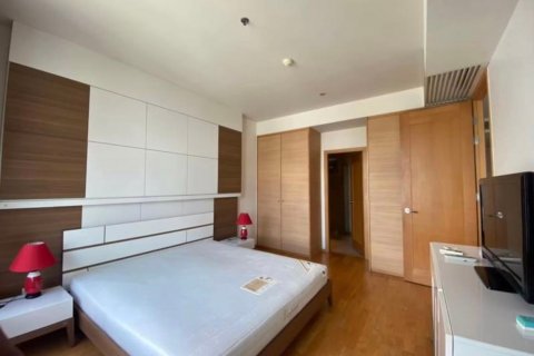 Condo in Sathon, Bangkok, Thailand, 2 bedrooms № 63623 - photo 4