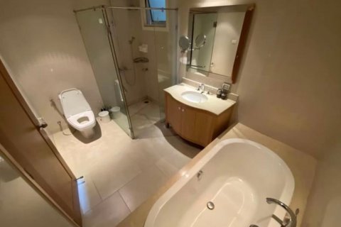 Condo in Sathon, Bangkok, Thailand, 2 bedrooms № 63623 - photo 6